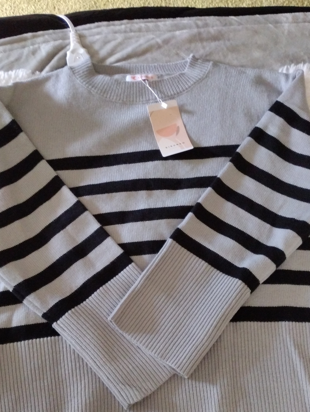 Women’s Striped Crewneck Sweater - Gray & Black